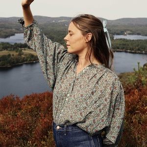 Doen o’keeffe top blue paisley size small